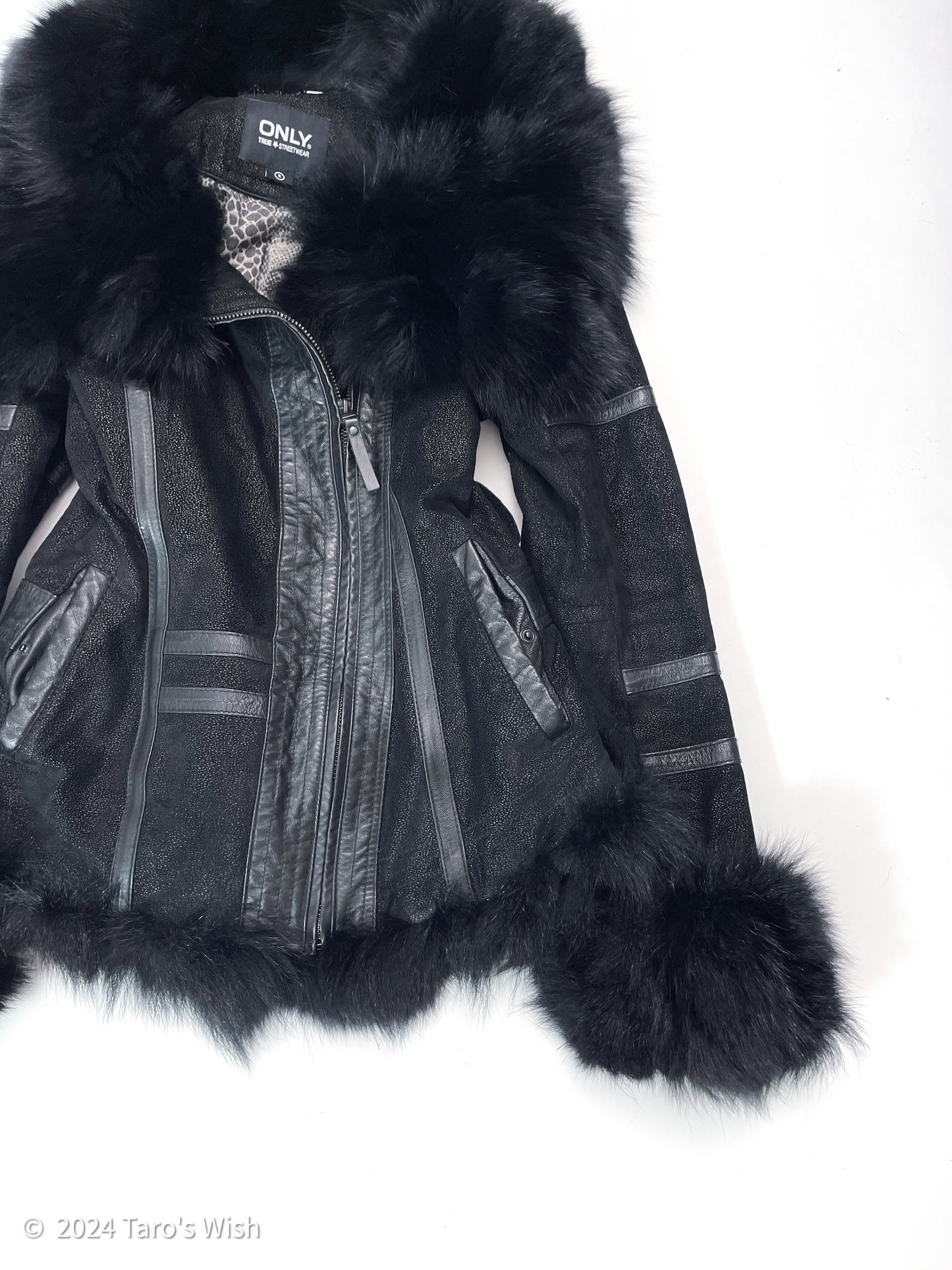 fox fur dark elf coat, only