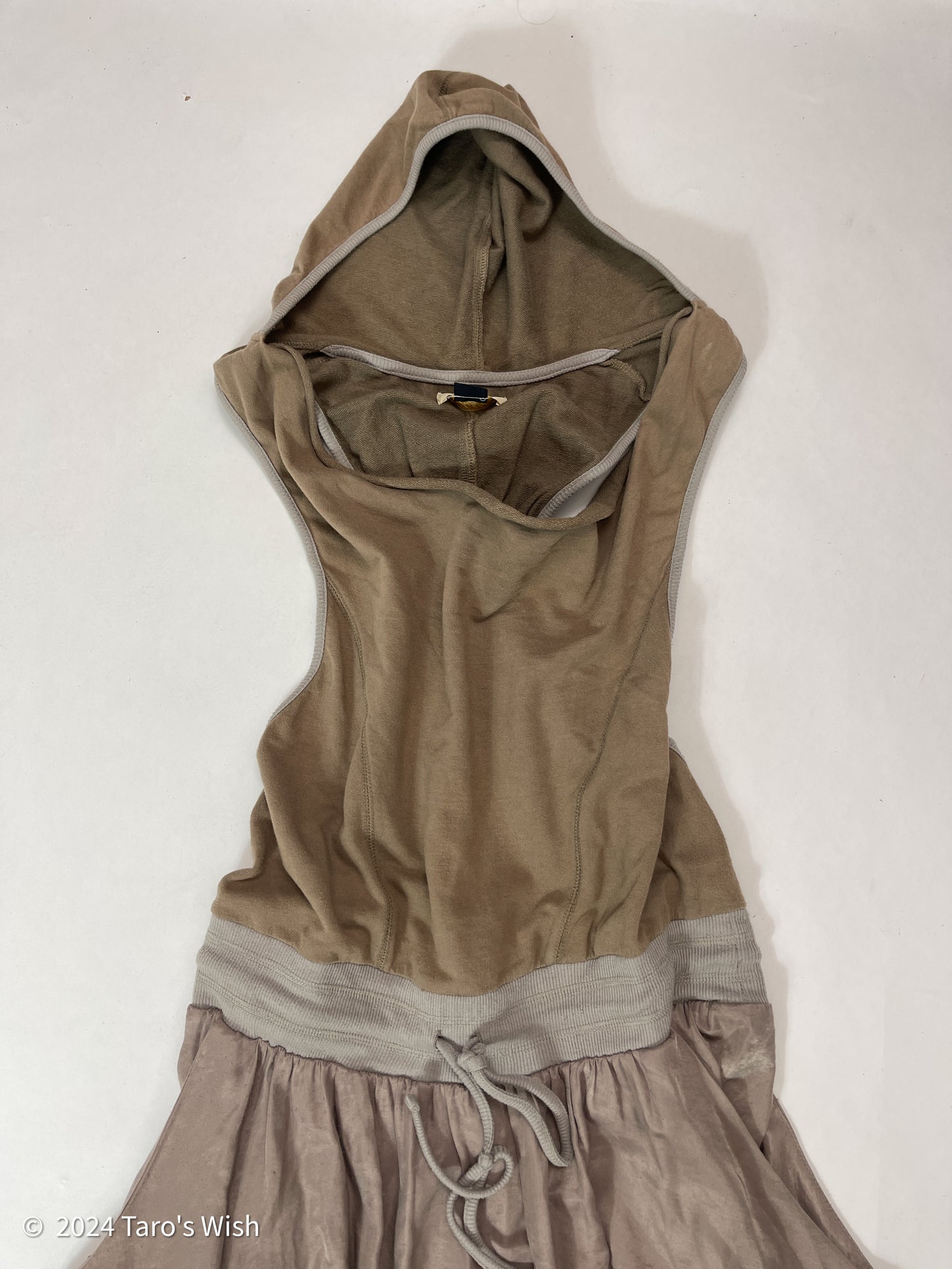 sleeveless hooded top, japanese label